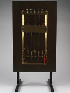 Tekniikan museolle lahjoitettu Pim-pam-pulla oli käytössä Yleisradiossa vuosina 1945-1978. (Kuva: Tekniikan museo)